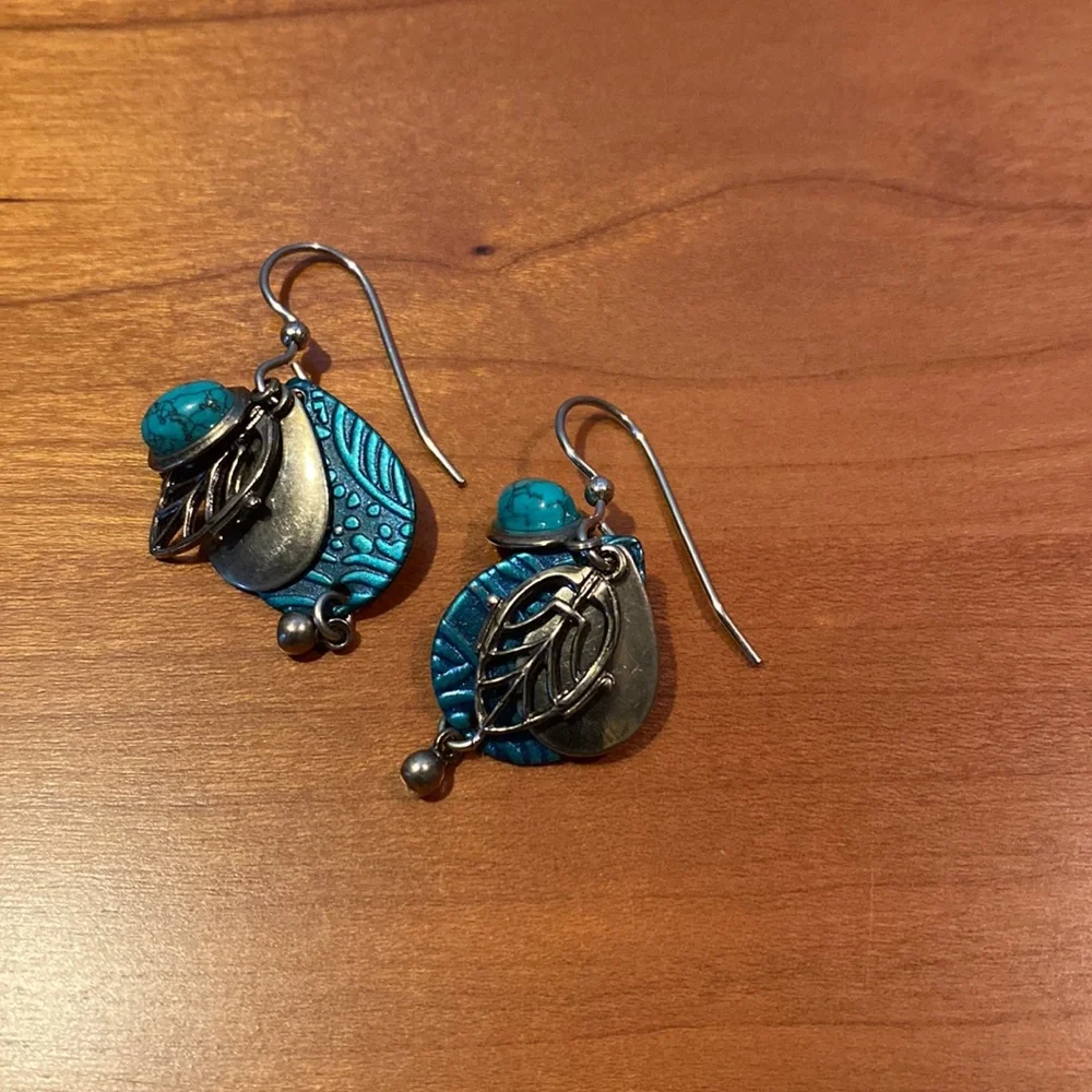 Bundle of 13 pairs of silver tone earrings
